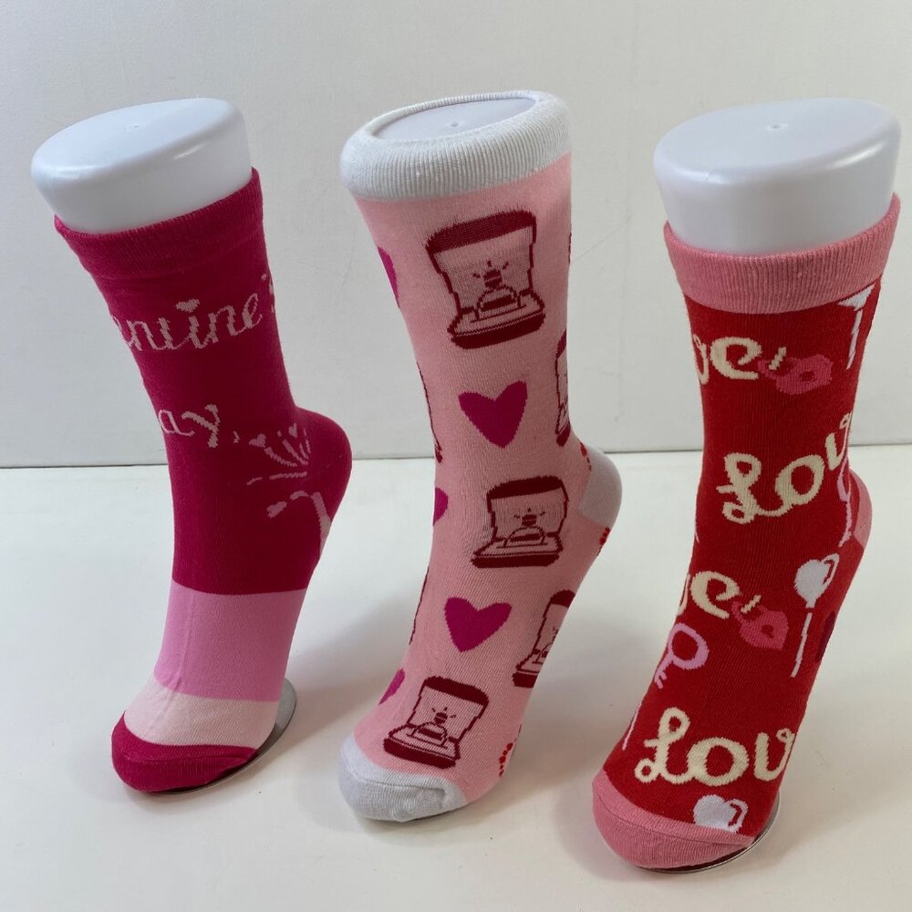 Valentines Themed Womens Cute & Colorful Socks Set Of 3 Hearts & Love Prints